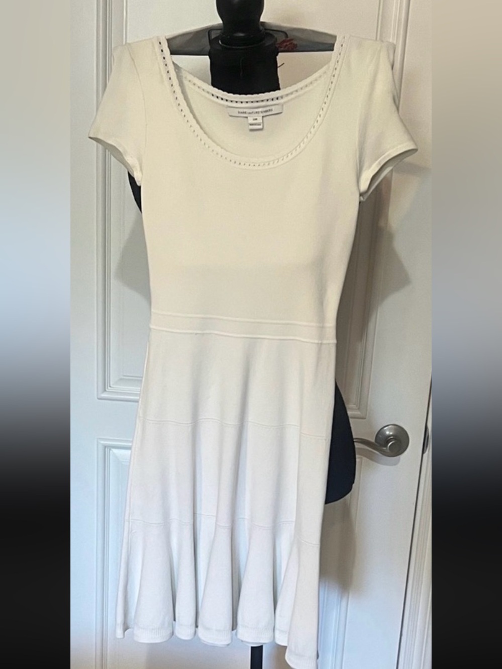 Diane Von Furstenberg Elegant White Mini Dress